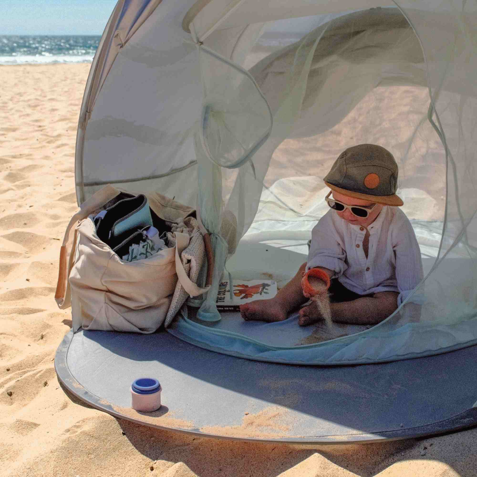 OPEN BOX Moov & Protect Anti-UV Cooling Beach Tent